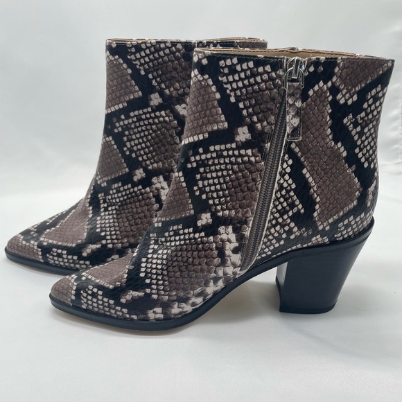 8.5 - 14th & Union Women’s Braxten Ankle Boots - Picture 4 of 8